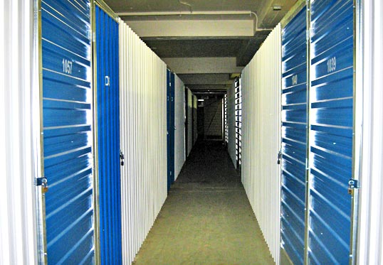 Montreal-Mini-Self-Storage-Units